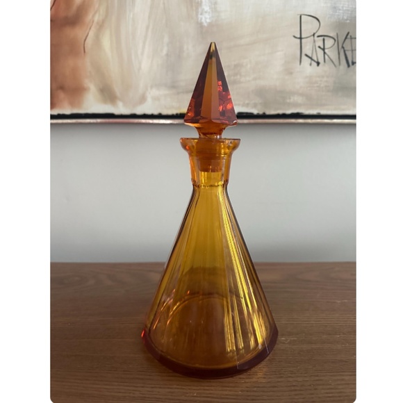 Vintage Art Deco • Amber Crystal Cut Glass Glass Large Prism Style Decanter - Picture 10 of 10